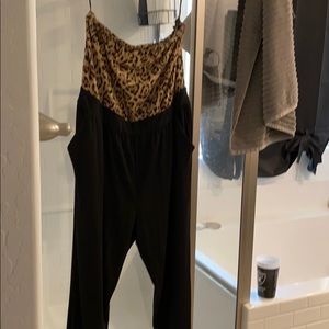 Cheetah pants suit with front pockets